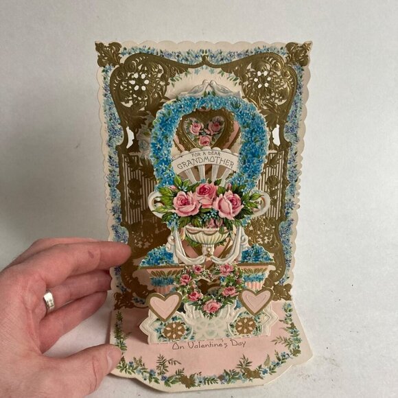 Vintage 3D Valentine Card "For A Dear Grandmother" Pop-Out Embossed Grandma 1963 - Picture 4 of 8